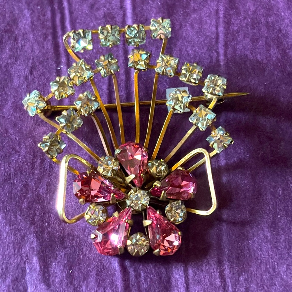 Tru-Kay 12k gold plated floral vintage brooch